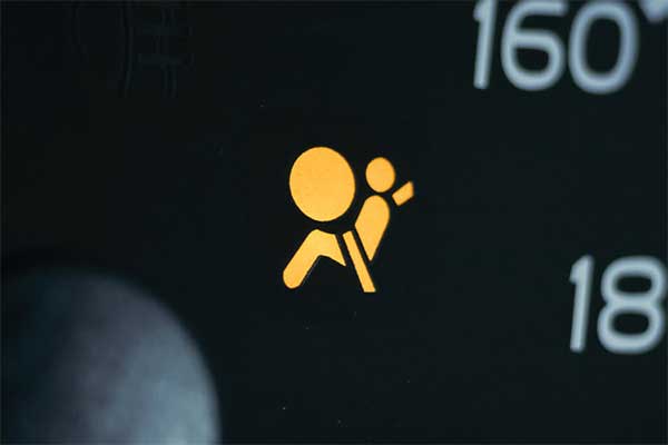 Що робити якщо горить індикатор Airbag Що робити якщо горить індикатор Airbag